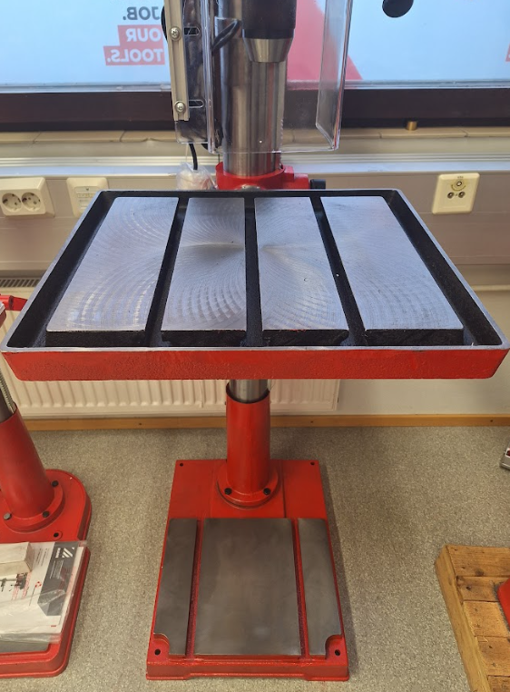 Holzmann SB4132SM hihnavetoinen pylväsporakone