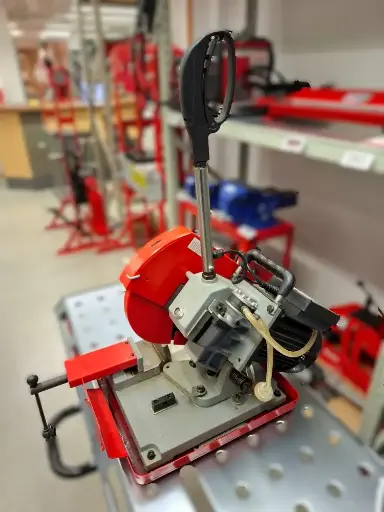 [MKS225-DEMO] Holzmann MKS225 Kylmäpyörösaha esittelykone